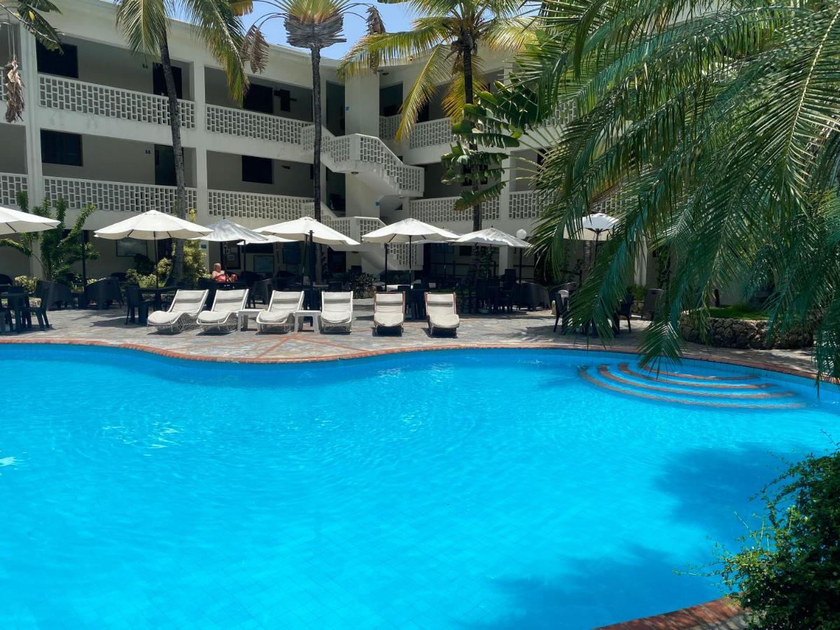 Acuarium Suite Resort La Viva Exterior foto